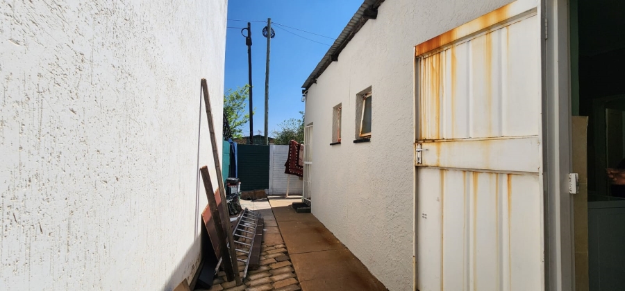 7 Bedroom Property for Sale in Stilfontein Ext 4 North West